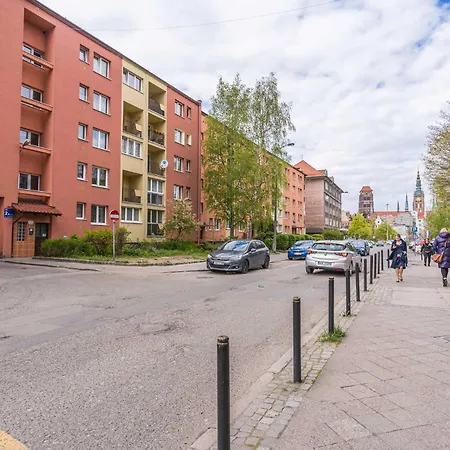 Daire Leon & Lucy Gdansk